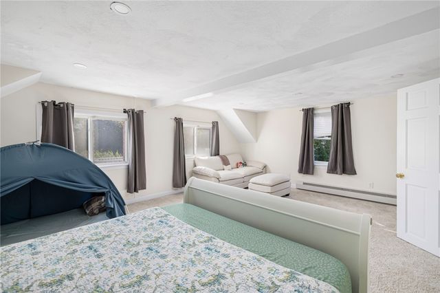 41 Spadina Avenue, Warwick, RI 02889