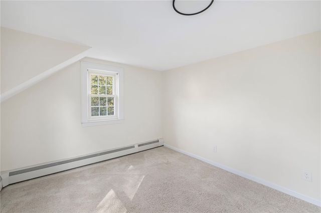 41 Spadina Avenue, Warwick, RI 02889