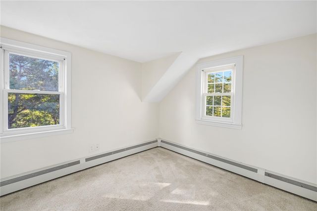 41 Spadina Avenue, Warwick, RI 02889