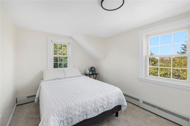 41 Spadina Avenue, Warwick, RI 02889