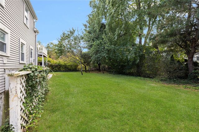 41 Spadina Avenue, Warwick, RI 02889