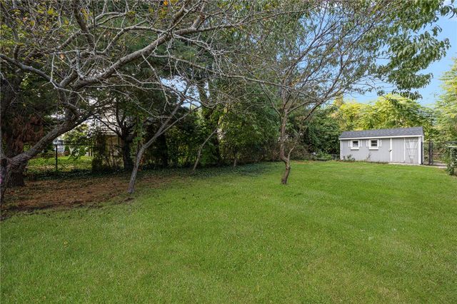 41 Spadina Avenue, Warwick, RI 02889