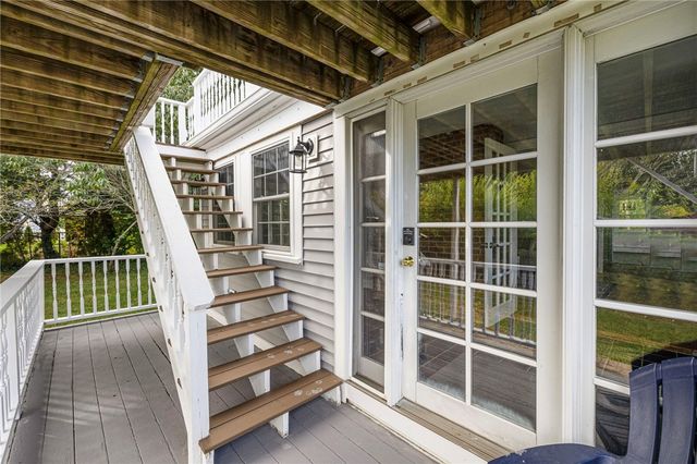 41 Spadina Avenue, Warwick, RI 02889