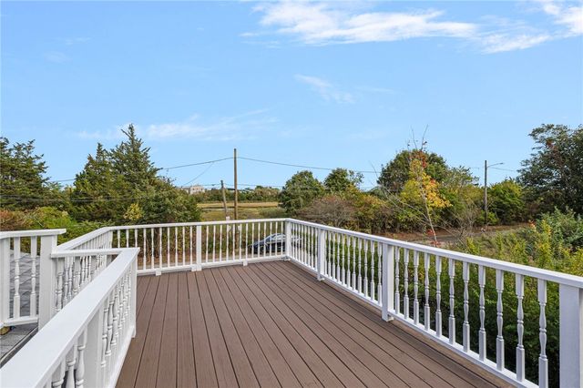 41 Spadina Avenue, Warwick, RI 02889