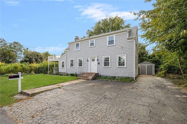 41 Spadina Avenue, Warwick, RI 02889