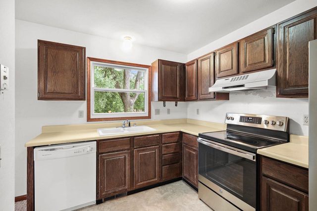 3906 Rolling Hill Drive, Middleton, WI 53562
