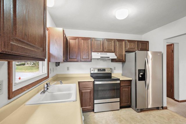 3906 Rolling Hill Drive, Middleton, WI 53562