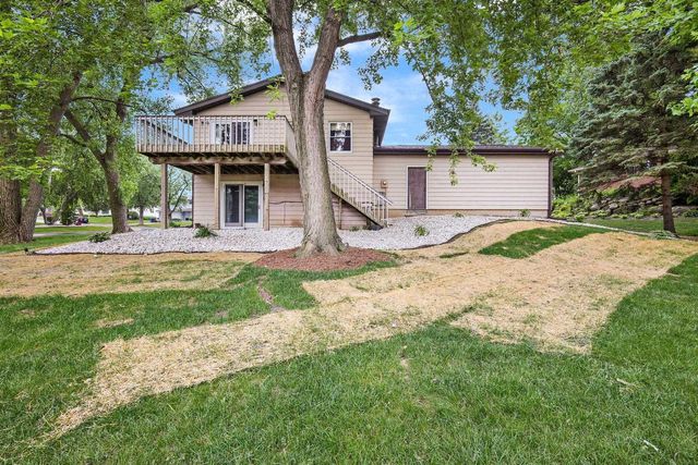 3906 Rolling Hill Drive, Middleton, WI 53562