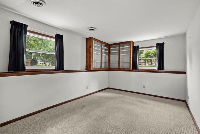 3906 Rolling Hill Drive, Middleton, WI 53562