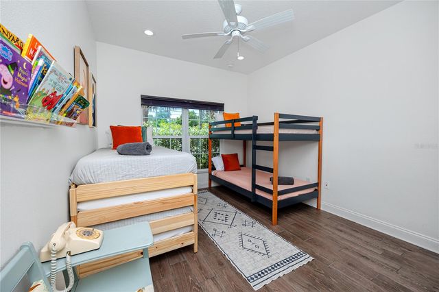 902 8TH AVENUE NW, Largo, FL 33770