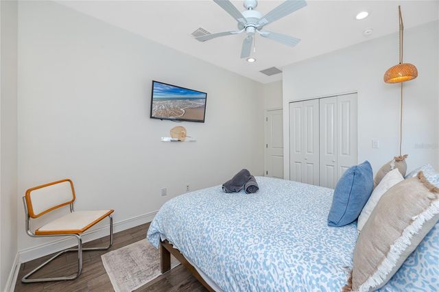 902 8TH AVENUE NW, Largo, FL 33770