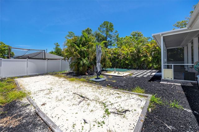 902 8TH AVENUE NW, Largo, FL 33770