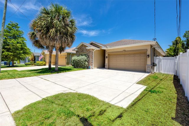 902 8TH AVENUE NW, Largo, FL 33770
