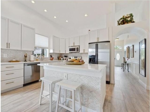 8534 Vía D Oro, Boca Raton, FL 33433