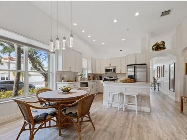 8534 Vía D Oro, Boca Raton, FL 33433