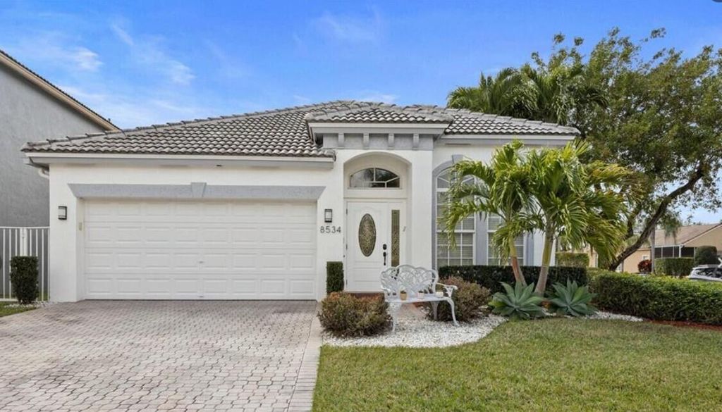 8534 Vía D Oro, Boca Raton, FL 33433