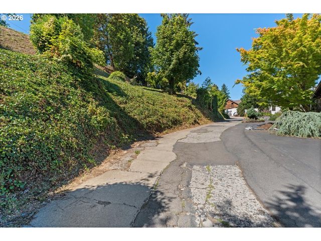 S FULTON PARK Blvd 5,6,7, Portland, OR 97219