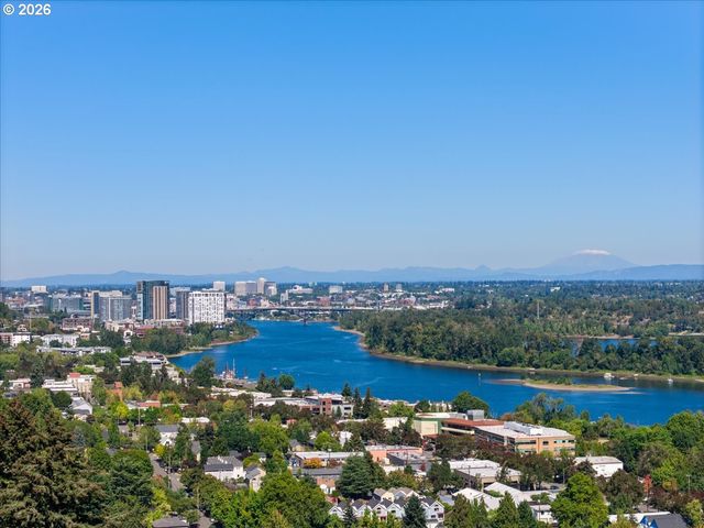 S FULTON PARK Blvd 5,6,7, Portland, OR 97219