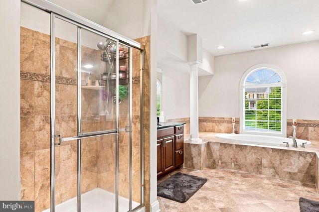 11561 HIGHLAND FARM CT, La Plata, MD 20646