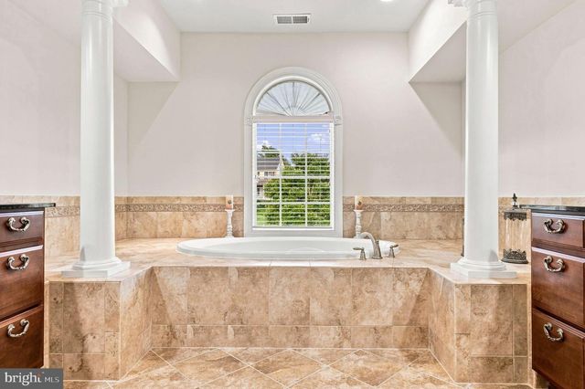 11561 HIGHLAND FARM CT, La Plata, MD 20646