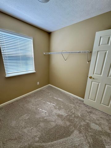 5139 W Preakness Ct, Muncie, IN 47304