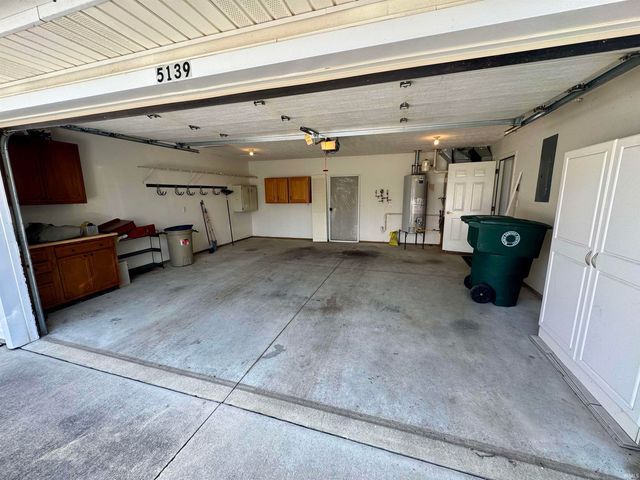 5139 W Preakness Ct, Muncie, IN 47304