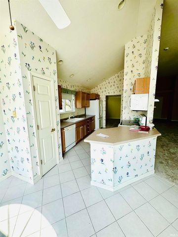 5139 W Preakness Ct, Muncie, IN 47304