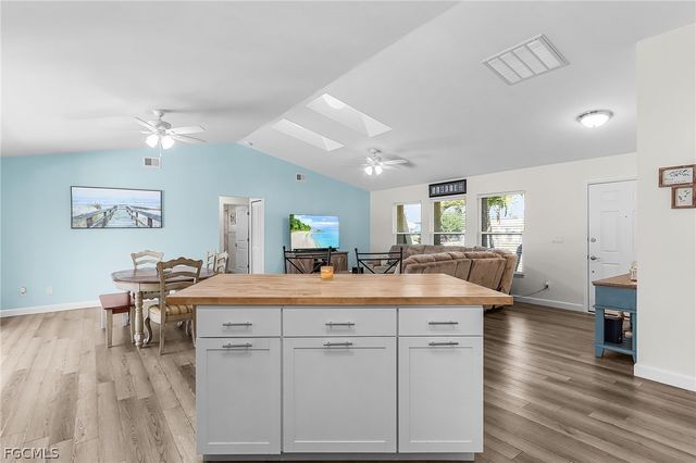 2114 Bolado PKWY, Cape Coral, FL 33990