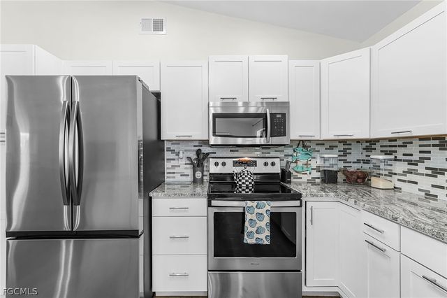 2114 Bolado PKWY, Cape Coral, FL 33990