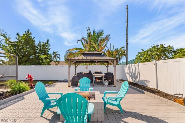 2114 Bolado PKWY, Cape Coral, FL 33990