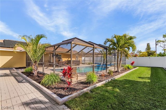 2114 Bolado PKWY, Cape Coral, FL 33990