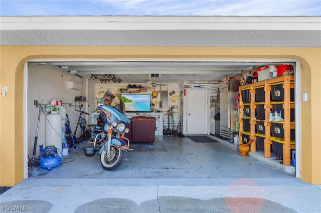 2114 Bolado PKWY, Cape Coral, FL 33990