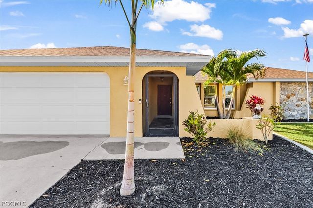 2114 Bolado PKWY, Cape Coral, FL 33990