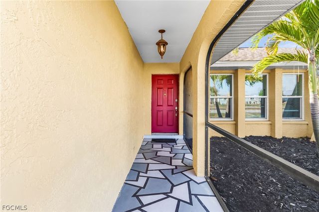 2114 Bolado PKWY, Cape Coral, FL 33990