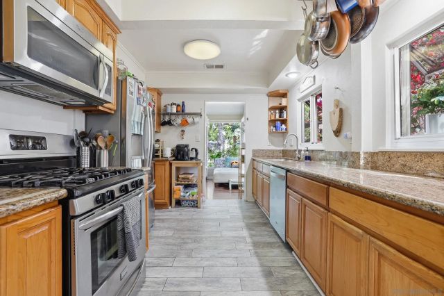 1929 N Rose st, Burbank, CA 91505