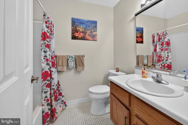 315 WAGON WHEEL CIR, Columbus, NJ 08022