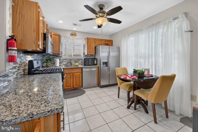 315 WAGON WHEEL CIR, Columbus, NJ 08022