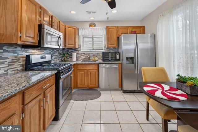 315 WAGON WHEEL CIR, Columbus, NJ 08022