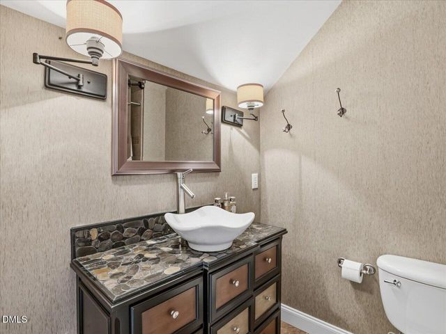 205 N Park Bluff Drive, Chapel Hill, NC 27517