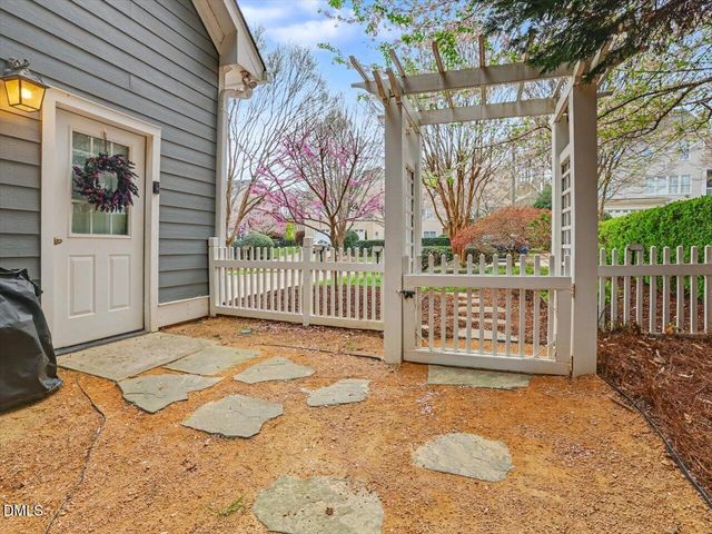 205 N Park Bluff Drive, Chapel Hill, NC 27517