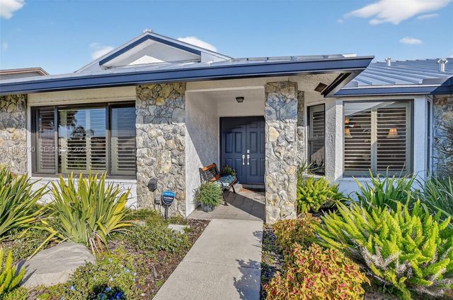 9943 Majorca Pl, Boca Raton, FL 33434