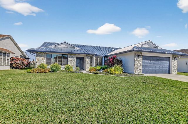 9943 Majorca Pl, Boca Raton, FL 33434