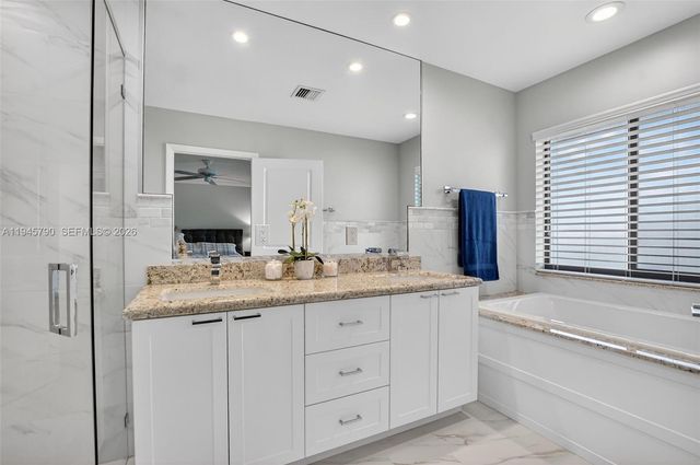 9943 Majorca Pl, Boca Raton, FL 33434