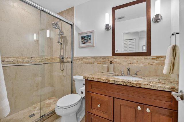 9943 Majorca Pl, Boca Raton, FL 33434