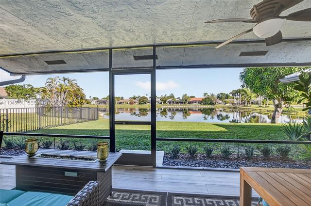 9943 Majorca Pl, Boca Raton, FL 33434