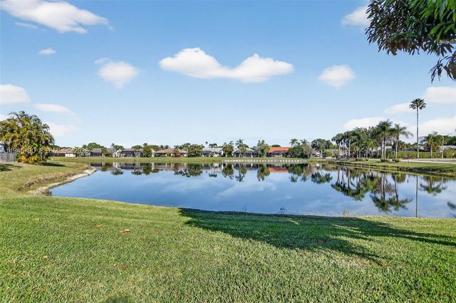 9943 Majorca Pl, Boca Raton, FL 33434