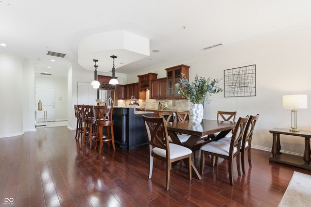 225 N New Jersey Street APT 23, Indianapolis, IN 46204