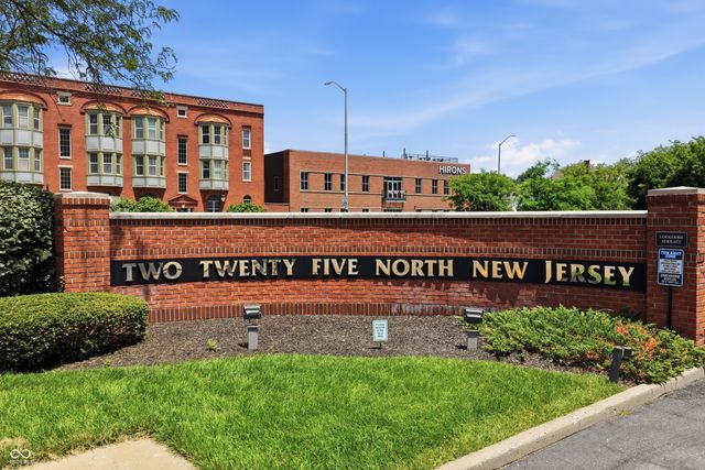 225 N New Jersey Street APT 23, Indianapolis, IN 46204