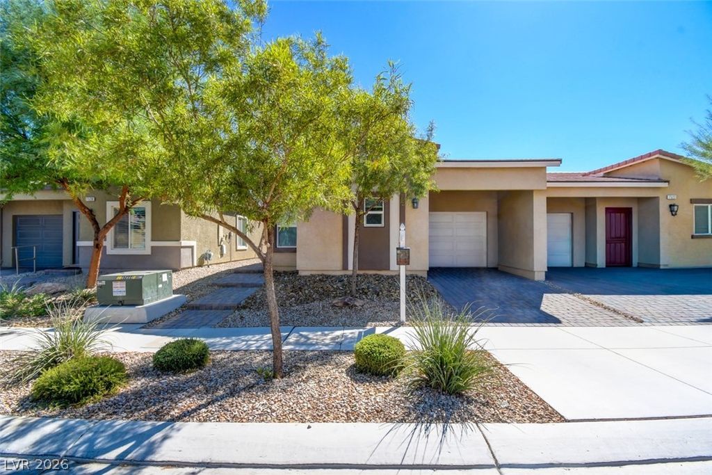7526 Crested Moon Street, North Las Vegas, NV 89084 — exterior