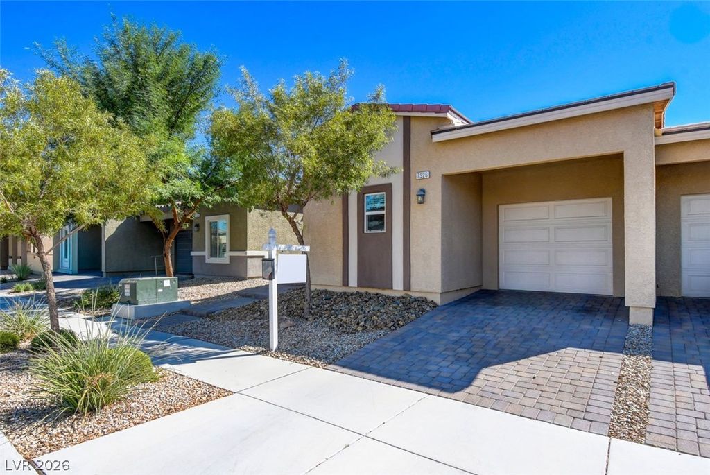 7526 Crested Moon Street, North Las Vegas, NV 89084 — photo 3